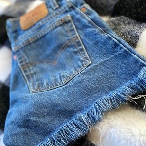 Ready For Summer - Levi HIGH WAISTED SHORTS ❤️🤍💙